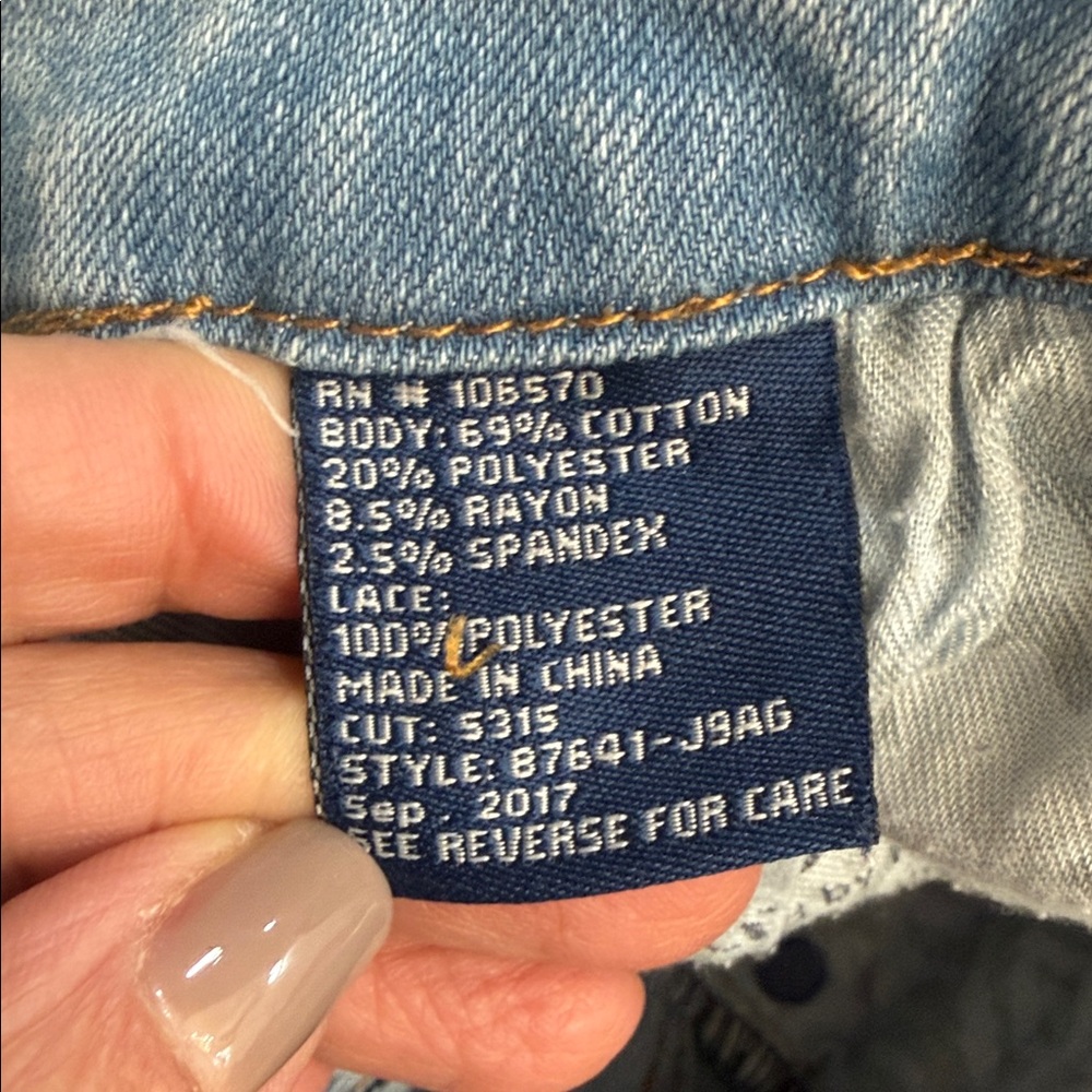 Jeans with lace - Picture 7 of 8